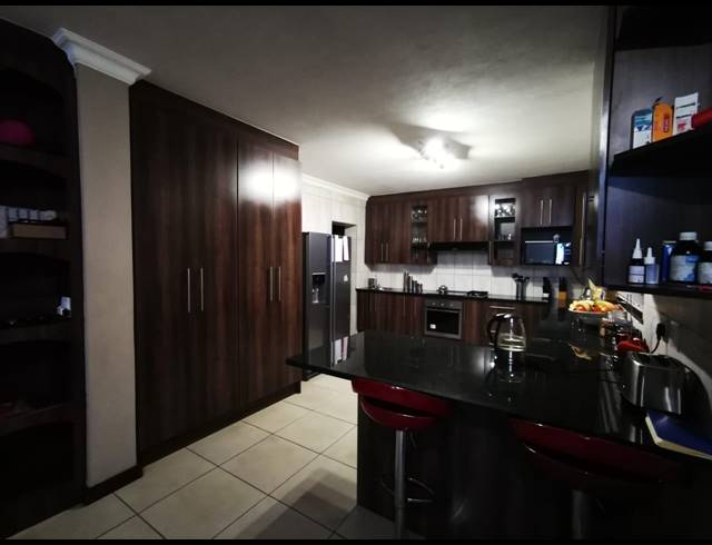 3 BEDROOM HOUSE SOLD IN THERESAPARK